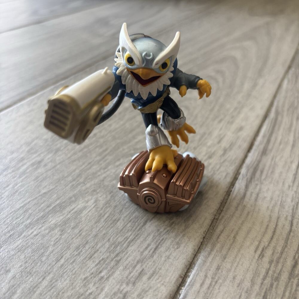 Activision Skylanders SuperChargers Jet-Vac Model 87538888 Figure White Blue